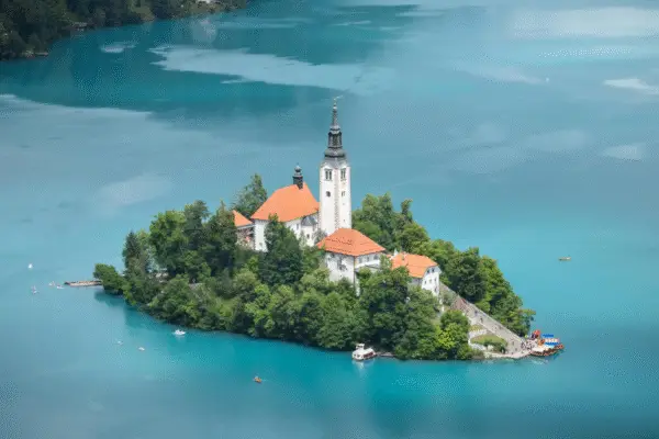 Enodnevni izleti po Sloveniji- Najboljše ideje za vsak letni čas